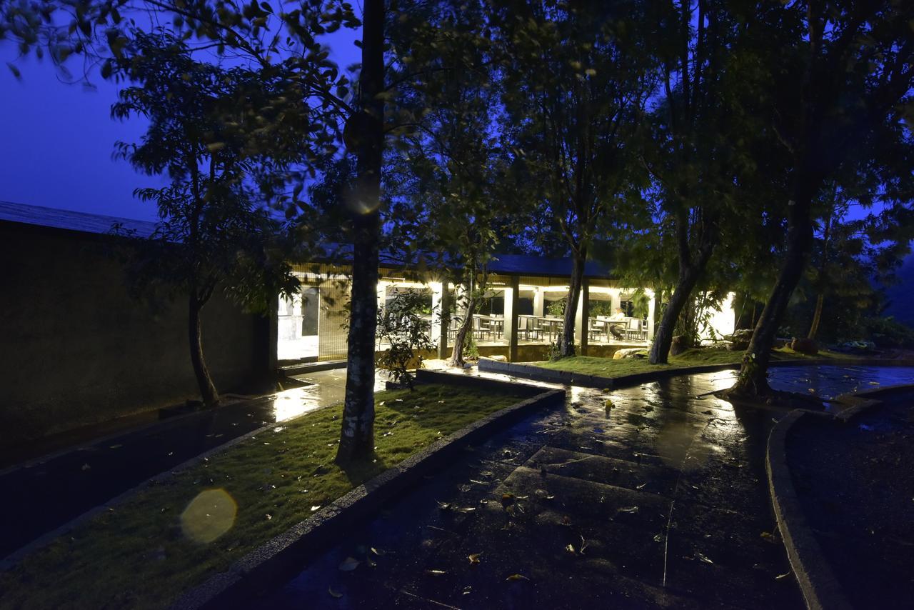 Sattva-The Awakening Garden Hotel Kakkadampoyil Buitenkant foto