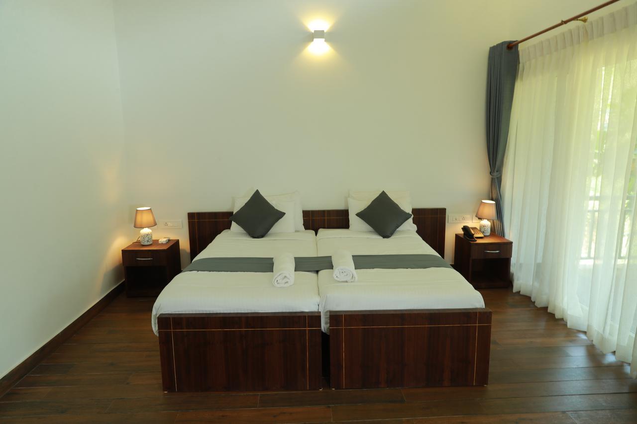 Sattva-The Awakening Garden Hotel Kakkadampoyil Buitenkant foto